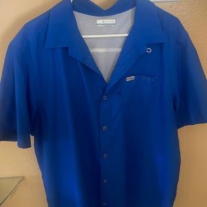 Men blue Columbia shirt
